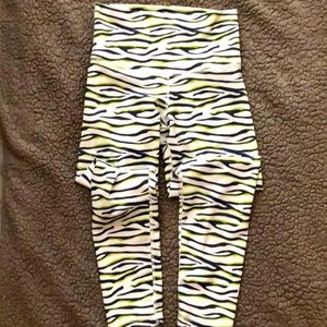 DYI Leggings Small